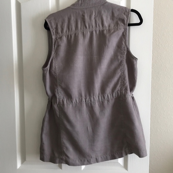 Utility vest - Picture 6 of 6